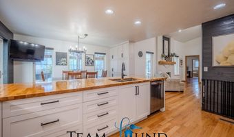 5102 Vista Way, Casper, WY 82601