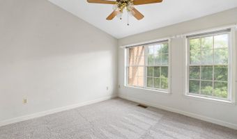 6908 FAIRFAX Dr 306, Arlington, VA 22213
