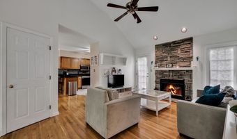 114 Tiffany Ln, Bristol, CT 06010