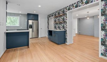 9026 MCNAIR Dr, Alexandria, VA 22309