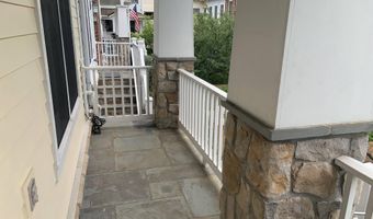 2855 11TH St N, Arlington, VA 22201