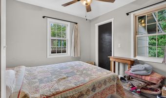 600 Shelton Ave, Ava, MO 65608