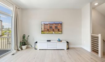 23156 HORSESHOE TRAIL Sq, Ashburn, VA 20148