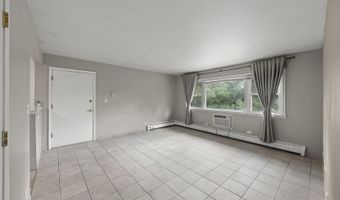 255 E OAK St 12, Addison, IL 60101