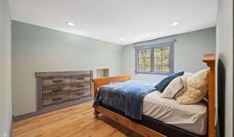 93 Island View Rd, Acton, ME 04001