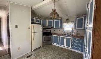 16 Autumn Dr, Belmont, NH 03220
