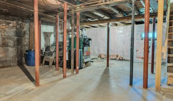 24 Center St, Augusta, ME 04330