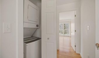 15 Hammersmith Rd 30A, Newport, RI 02840