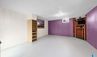 48117 266th St, Brandon, SD 57005