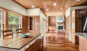 900 South Rd, East Greenwich, RI 02818