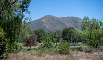 102 Polo Ln, Bellevue, ID 83313