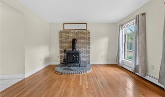 1 Gilman Rd, Hopkinton, RI 02832