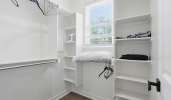 712 W Ashley St, Benton, AR 72015