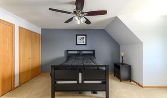 14 S Gardens Way, Fitchburg, WI 53711