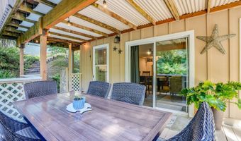283 S DOLPHIN St, Rockaway Beach, OR 97136