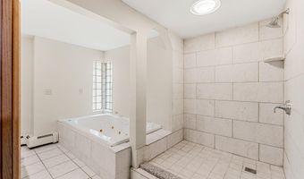28 Olde Lantern Rd, Bedford, NH 03110