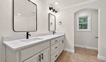 17 Sandhurst Dr, Bella Vista, AR 72714