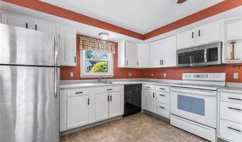 65 Redland Ave, East Providence, RI 02916