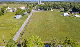 1402 E Church St, Aurora, MO 65605