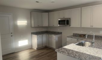 97 Coachman Ln, Autryville, NC 28318