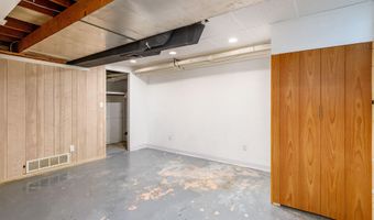 3425 Woodland St, Ames, IA 50014