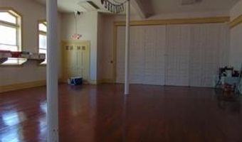 720 Henry St, Alton, IL 62002