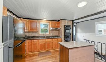 82 Martin St, East Providence, RI 02914