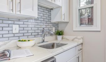 4003 AMES St NE, Washington, DC 20019