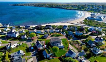 228 Bonnet Point Rd, Narragansett, RI 02882