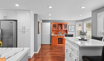 7460 CROSS GATE Ln, Alexandria, VA 22315