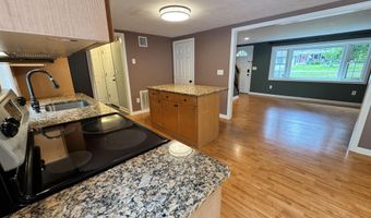 19 Deerwood Dr B, Amherst, NH 03031