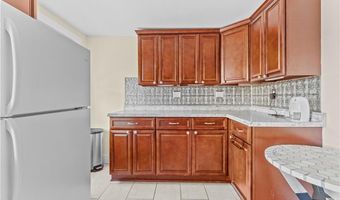 18 Rhode Island Ave 3, Newport, RI 02840