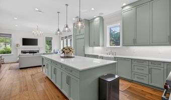 1484 Old Rosebud Trl, Awendaw, SC 29429
