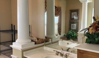 3475 Torrey Pines Dr, Akron, OH 44333