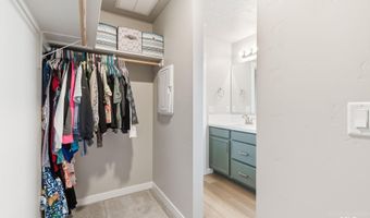 10902 Super Cub Dr, Caldwell, ID 83605