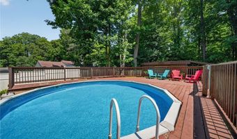 7430 Whitewood Dr, Ashtabula, OH 44004