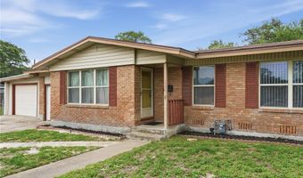 1268 Oak Park Dr, Aransas Pass, TX 78336