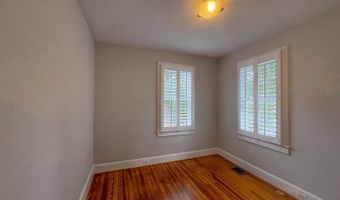 27 W WYATT Ave, Alexandria, VA 22301