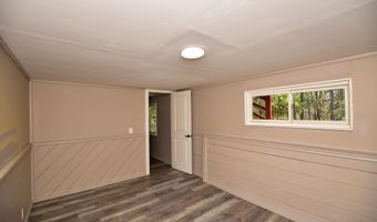859 Moberg Rd, Becket, MA 01223
