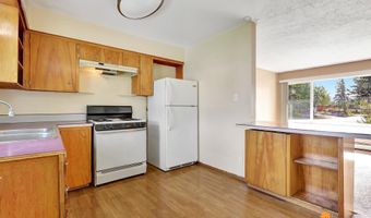 7813 Dover Ave, Anchorage, AK 99504