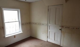 1138 E Hunt St, Adrian, MI 49221