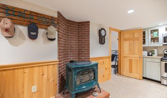 61 Atlantic Ave, Wells, ME 04090