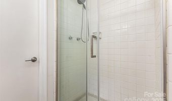 6422 Idlebrook Dr, Charlotte, NC 28212