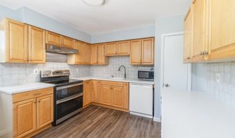 8 Pond Dr, Alloway, NJ 07422