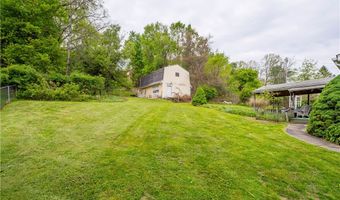 2312 Lake Ave, Allison Park, PA 15101
