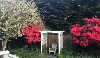 830 DIVISION St SE, Bandon, OR 97411