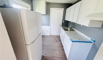 978 Kelly Ave, Akron, OH 44306