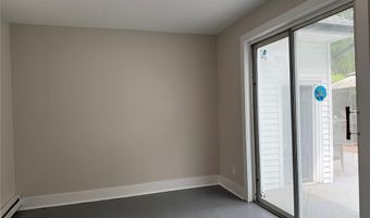 41 Woods Ave, Bergenfield, NJ 07621