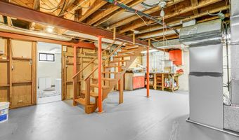 8230 GREGORY Dr, Alexandria, VA 22309