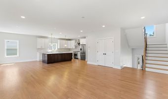 56 W Washington Ave, Atlantic Highlands, NJ 07716